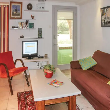 One-bedroom In דירה *