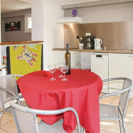 One-bedroom In דירה